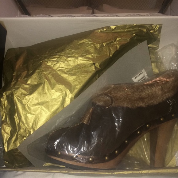 Colin Stuart Brown/Faux Fur Trimmed Ankle Boots - Picture 8 of 8